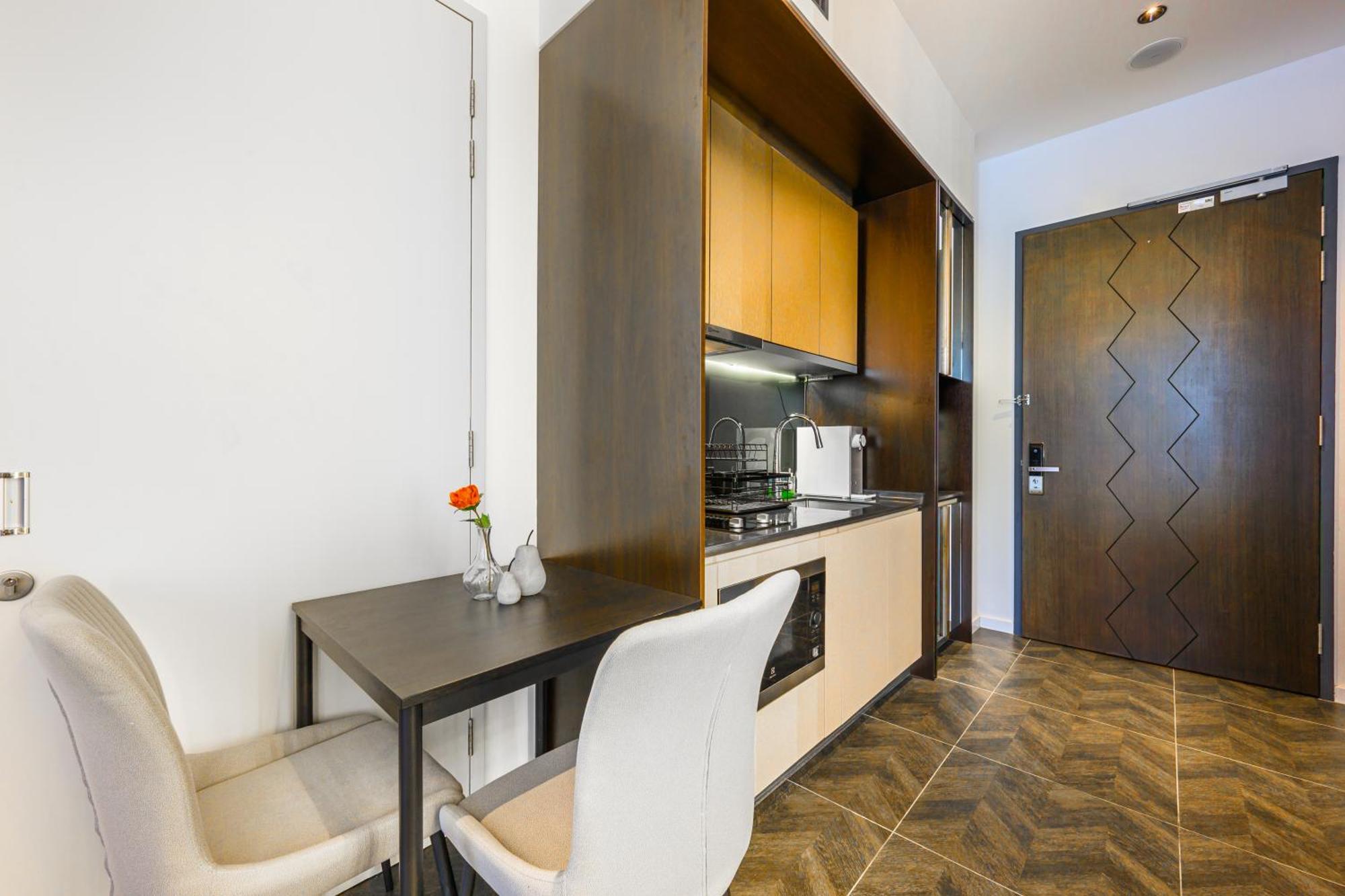 Greystone Scarletz Suites 쿠알라룸푸르 외부 사진